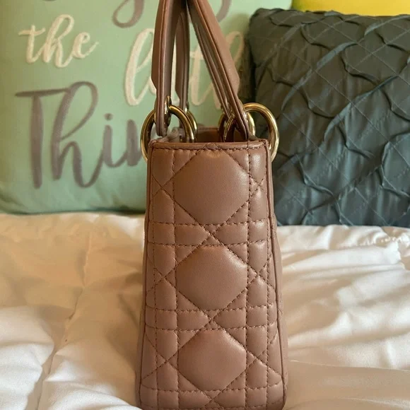 Mini Lady Dior - Picture 5 of 16